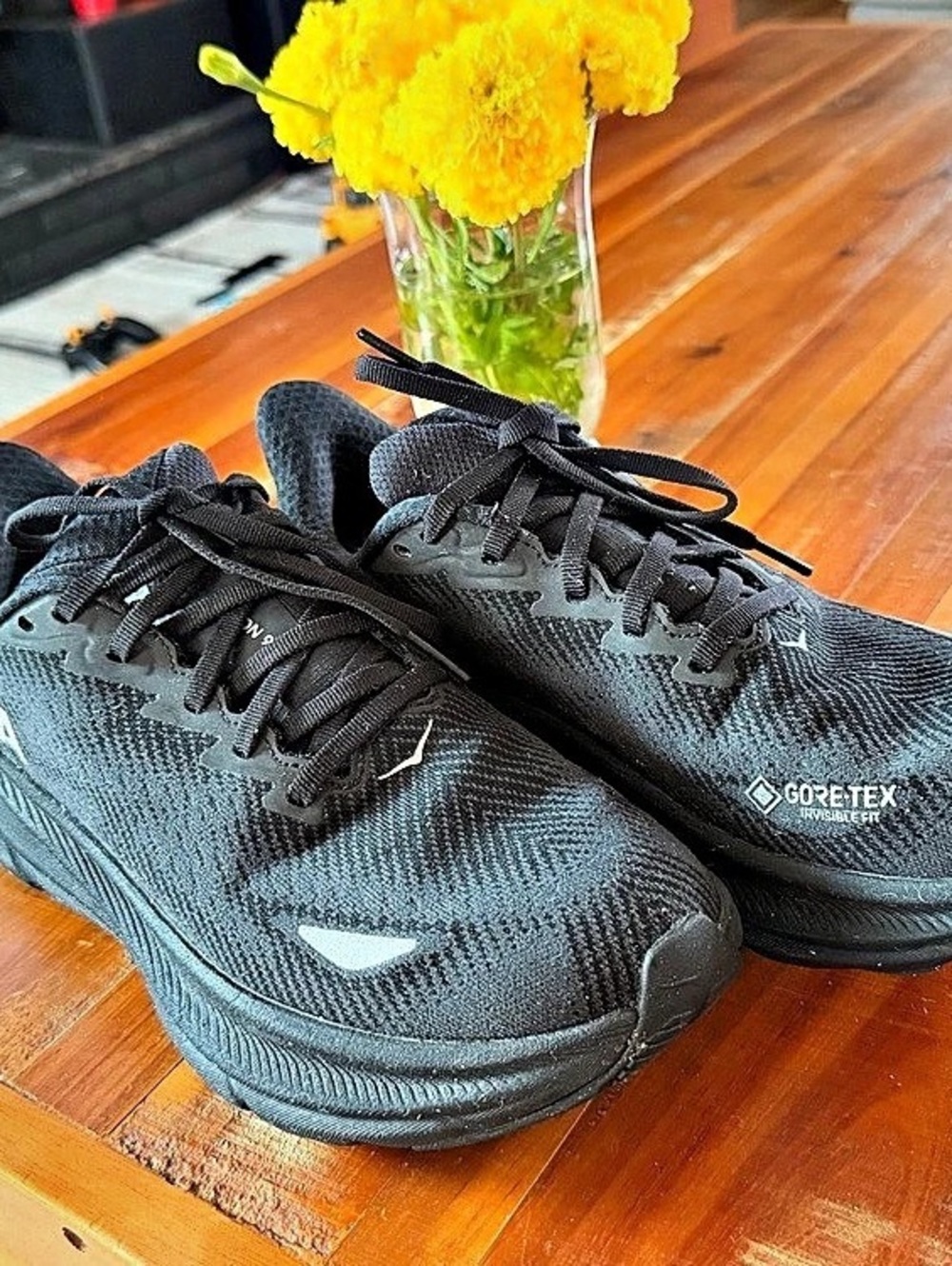 HOKA Clifton 9 Black Running Shoes US 7.5